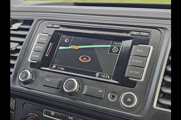 Volkswagen Transporter 2.0 TDI L2H1 Trekhaak Imperiaal Navi Airco Cruise