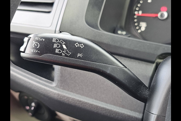 Volkswagen Transporter 2.0 TDI L2H1 Trekhaak Imperiaal Navi Airco Cruise