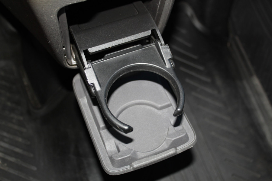 Ford Transit Custom 300 2.0-130pk TDCI L1H1 Trend Dubb. cabine. Trekgewicht 2.500kg ! Airco, stoel- spiegelverwarming, bijrijdersstoel, dubbele cabine, trekhaak, parkeersensoren v+a, navigatie, telefoonvoorb., metallic lak