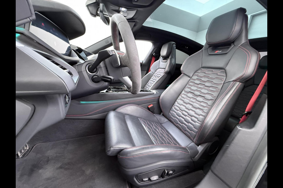 Audi e-tron GT RS 93 kWh PANO | 21 INCH | STOELVENTILATIE & MASSAGE | BANG & OLUFSEN | 360 CAMERA | ADAPTIVE AIR SUSPENSION | LASER  MATRIX LED KOPLAMPEN | VIERWIELBESTURING | HEAD-UP DISPLAY | ADAPTIEVE CRUISE | RIJKLAAR MET 12 MND BOVAG GARANTIE