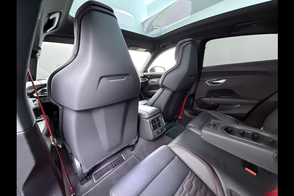 Audi e-tron GT RS 93 kWh PANO | 21 INCH | STOELVENTILATIE & MASSAGE | BANG & OLUFSEN | 360 CAMERA | ADAPTIVE AIR SUSPENSION | LASER  MATRIX LED KOPLAMPEN | VIERWIELBESTURING | HEAD-UP DISPLAY | ADAPTIEVE CRUISE | RIJKLAAR MET 12 MND BOVAG GARANTIE
