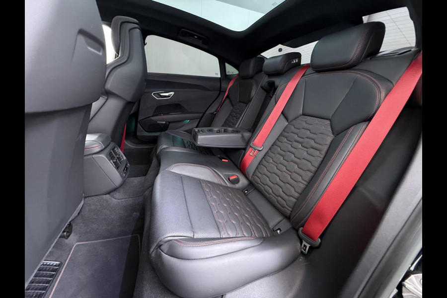 Audi e-tron GT RS 93 kWh PANO | 21 INCH | STOELVENTILATIE & MASSAGE | BANG & OLUFSEN | 360 CAMERA | ADAPTIVE AIR SUSPENSION | LASER  MATRIX LED KOPLAMPEN | VIERWIELBESTURING | HEAD-UP DISPLAY | ADAPTIEVE CRUISE | RIJKLAAR MET 12 MND BOVAG GARANTIE