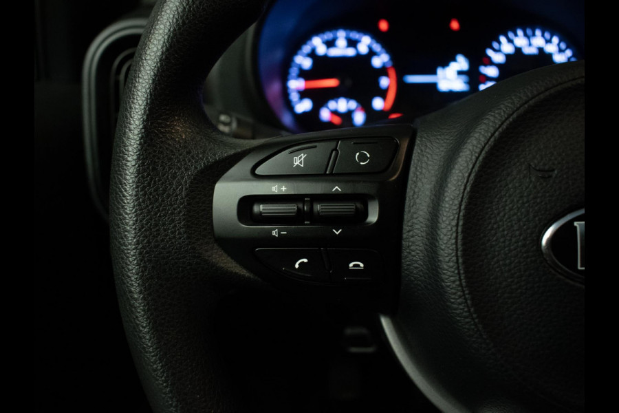 Kia Picanto 1.0 CVVT EconomyPlusLine Sport (AIRCO,BLUETOOTH,LED,LAGE KM STAND,BLACK/WHITE EDITION,SPORTSTOELEN,NETTE STAAT)