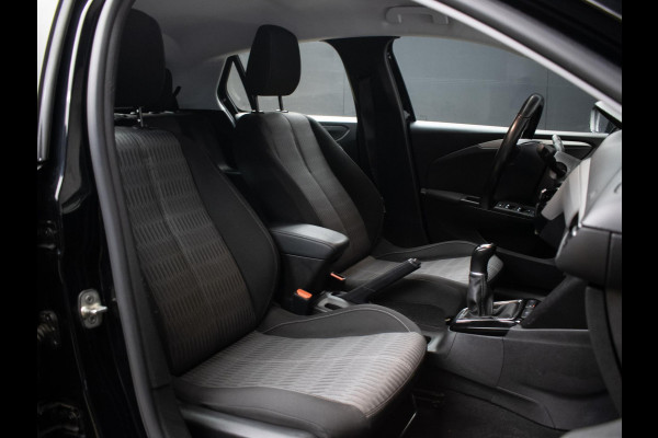 Opel Corsa 1.2 Edition Sport (APPLE CARPLAY,NAVI,CAMERA,CRUISE,LANE ASSIST,LED,SPORTSTOELEN,LM VELGEN,NETTE STAAT)