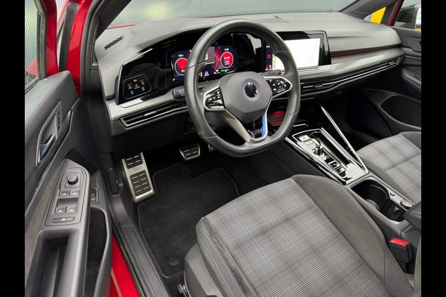 Volkswagen Golf 1.4 eHybrid GTE Black Style * Camera * Side Assist * Stuurverwarming *