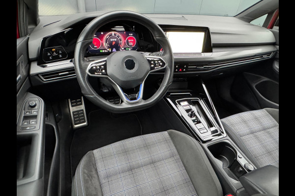 Volkswagen Golf 1.4 eHybrid GTE Black Style * Camera * Side Assist * Stuurverwarming *