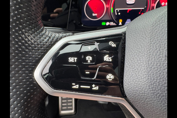 Volkswagen Golf 1.4 eHybrid GTE Black Style * Camera * Side Assist * Stuurverwarming *