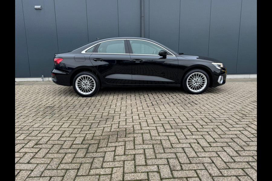 Audi A3 Limousine 30 TFSI Advanced edition * Navigatie * Parkeersensoren * Sportstoelen * Cruise Control *