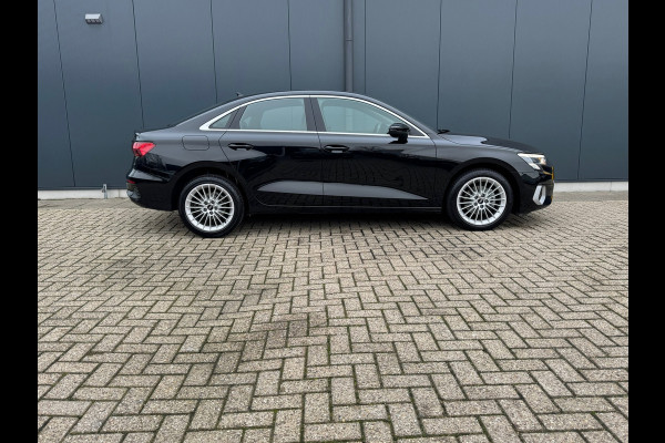 Audi A3 Limousine 30 TFSI Advanced edition * Navigatie * Parkeersensoren * Sportstoelen * Cruise Control *