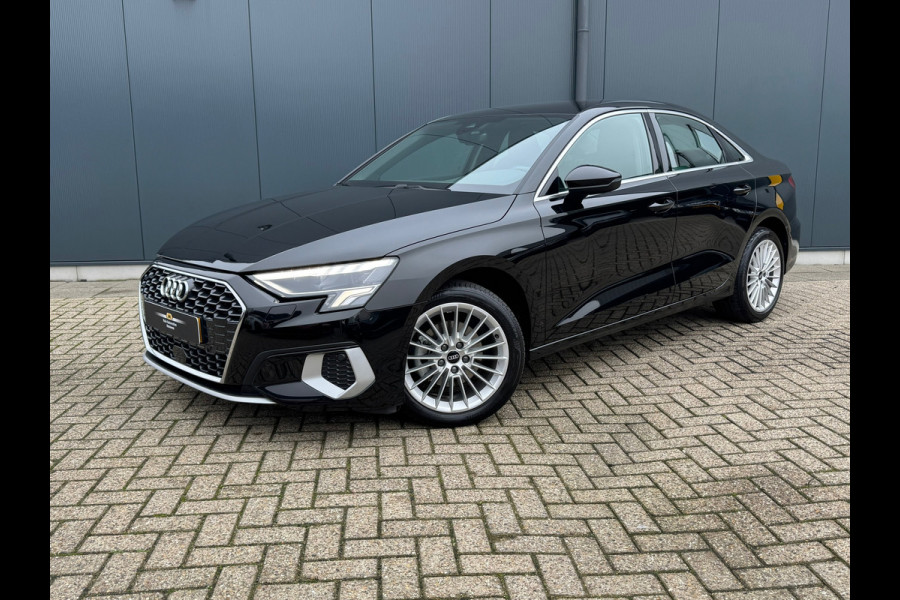 Audi A3 Limousine 30 TFSI Advanced edition * Navigatie * Parkeersensoren * Sportstoelen * Cruise Control *