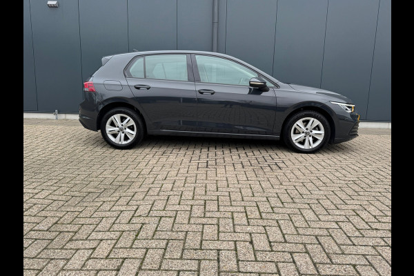 Volkswagen Golf 1.0 TSI Life * Carplay * Parkeersensoren * Adaptieve Cruise Control *