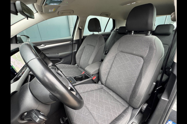 Volkswagen Golf 1.0 TSI Life * Carplay * Parkeersensoren * Adaptieve Cruise Control *