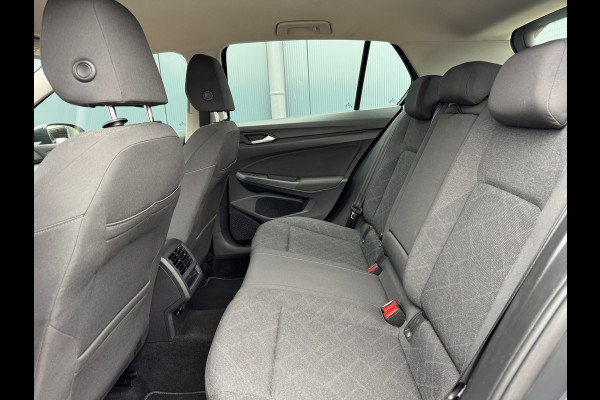 Volkswagen Golf 1.0 TSI Life * Carplay * Parkeersensoren * Adaptieve Cruise Control *