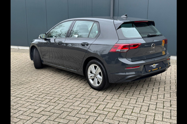 Volkswagen Golf 1.0 TSI Life * Carplay * Parkeersensoren * Adaptieve Cruise Control *