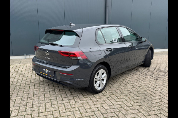 Volkswagen Golf 1.0 TSI Life * Carplay * Parkeersensoren * Adaptieve Cruise Control *