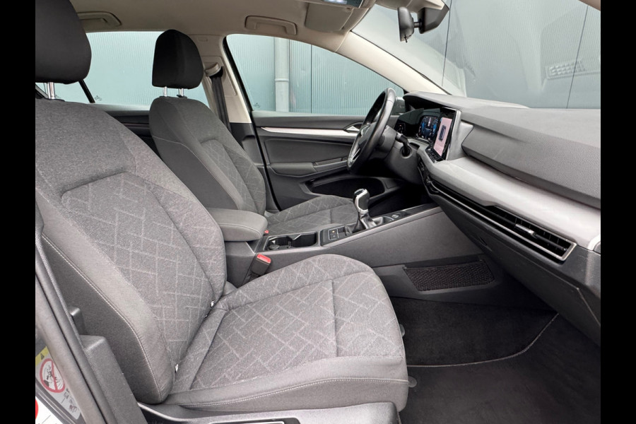 Volkswagen Golf 1.0 TSI Life * Carplay * Parkeersensoren * Adaptieve Cruise Control *