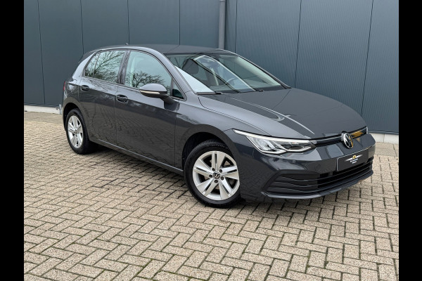 Volkswagen Golf 1.0 TSI Life * Carplay * Parkeersensoren * Adaptieve Cruise Control *