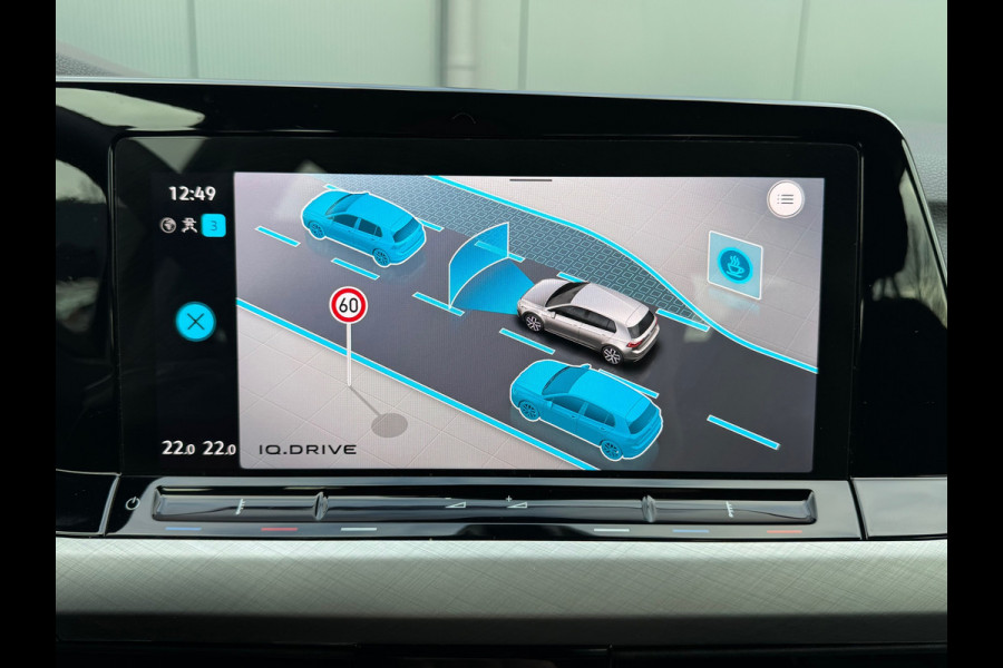 Volkswagen Golf 1.0 TSI Life * Memory * Massage * Camera * Side Assist *