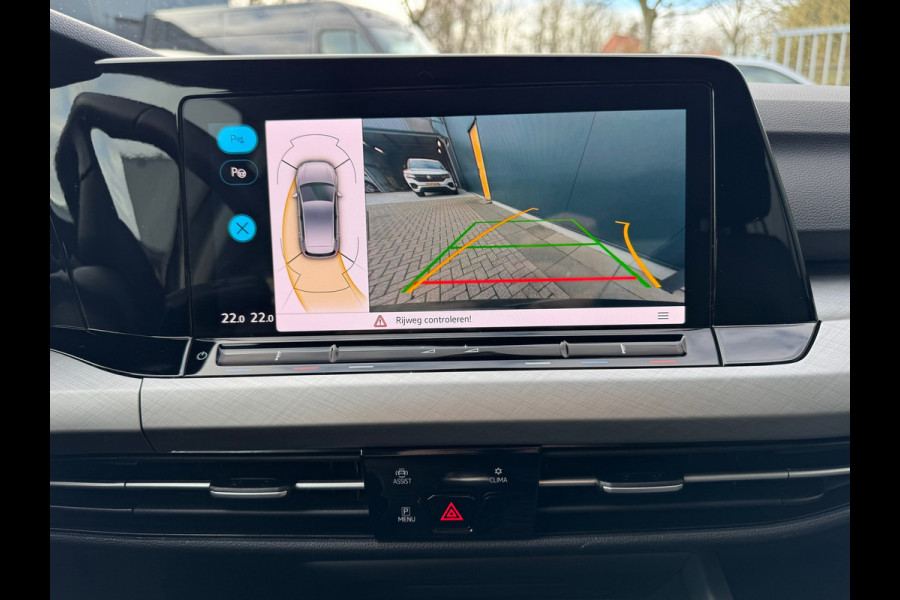 Volkswagen Golf 1.0 TSI Life * Memory * Massage * Camera * Side Assist *