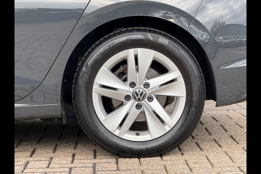 Volkswagen Golf 1.0 TSI Life * Memory * Massage * Camera * Side Assist *