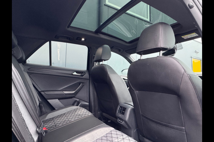 Volkswagen T-Roc 1.0 TSI R-Line * Panorama * Adaptieve Cruise Control * Carplay *