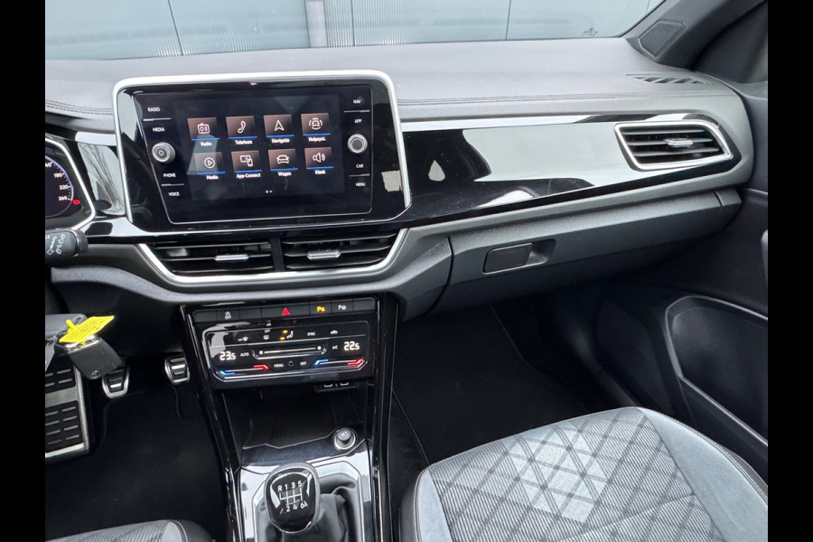 Volkswagen T-Roc 1.0 TSI R-Line * Panorama * Adaptieve Cruise Control * Carplay *