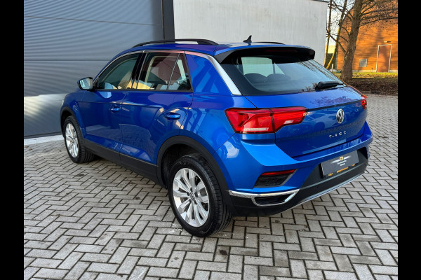 Volkswagen T-Roc 1.0 TSI Style * Navigatie * Led * Stoelverwarming * Adaptieve Cruise Control *