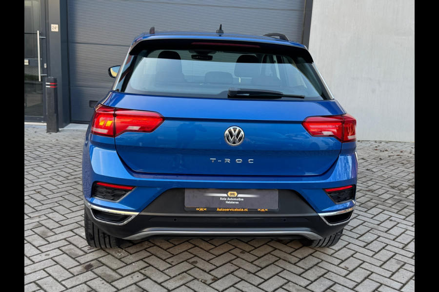 Volkswagen T-Roc 1.0 TSI Style * Navigatie * Led * Stoelverwarming * Adaptieve Cruise Control *