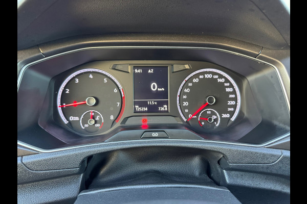 Volkswagen T-Roc 1.0 TSI Style * Navigatie * Led * Stoelverwarming * Adaptieve Cruise Control *