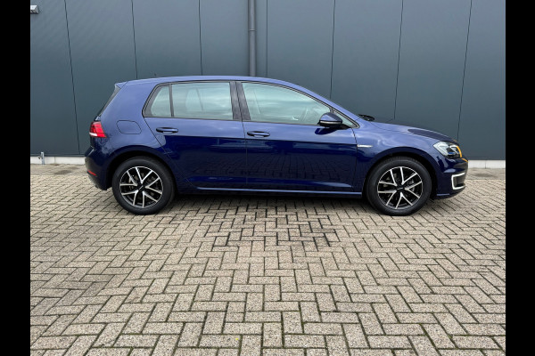 Volkswagen e-Golf E-Golf * Navigatie * Camera * Led * Allseason banden *