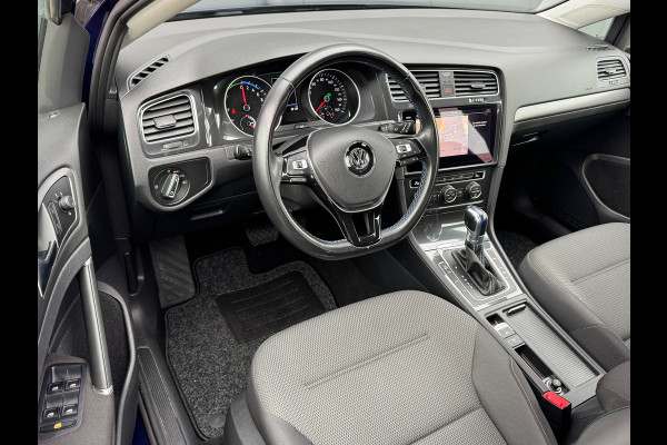 Volkswagen e-Golf E-Golf * Navigatie * Camera * Led * Allseason banden *