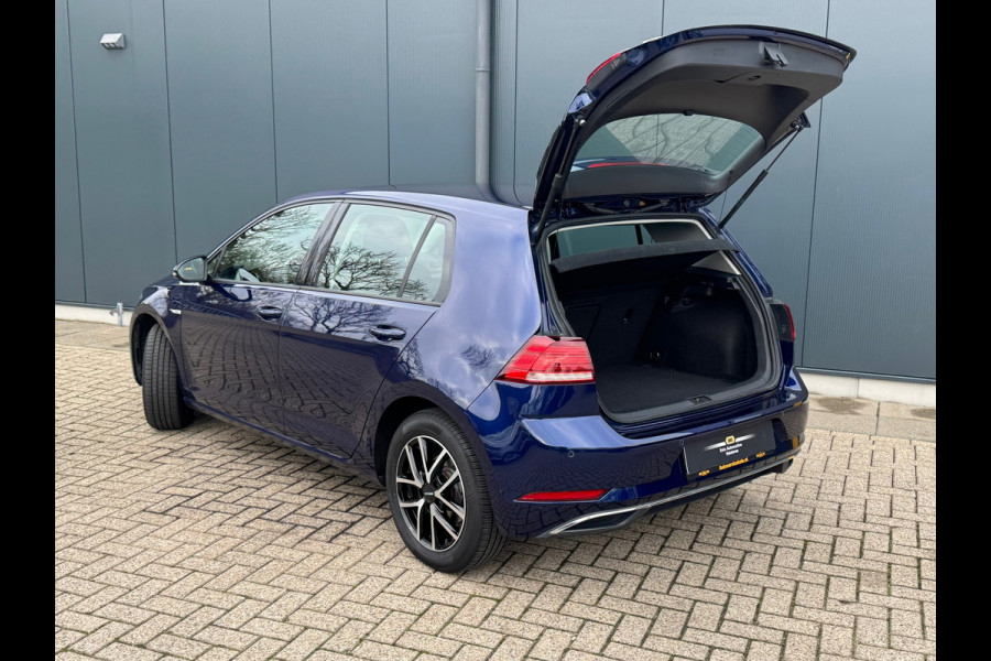 Volkswagen e-Golf E-Golf * Navigatie * Camera * Led * Allseason banden *