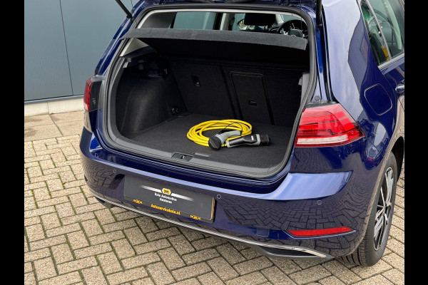 Volkswagen e-Golf E-Golf * Navigatie * Camera * Led * Allseason banden *