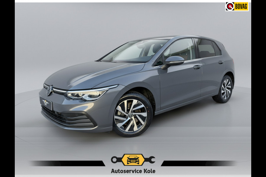 Volkswagen Golf 1.4 eHybrid Style * Camera * Side Assist * Massage * CarPlay *