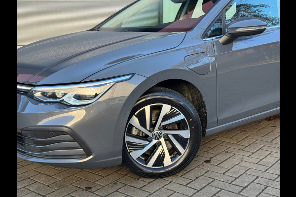 Volkswagen Golf 1.4 eHybrid Style * Camera * Side Assist * Massage * CarPlay *