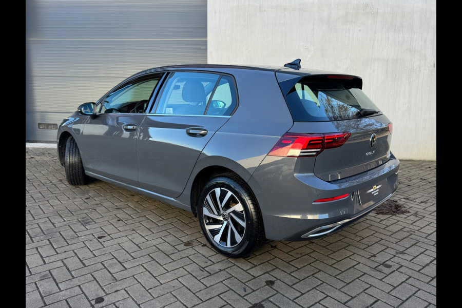 Volkswagen Golf 1.4 eHybrid Style * Camera * Side Assist * Massage * CarPlay *