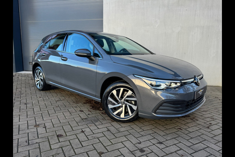 Volkswagen Golf 1.4 eHybrid Style * Camera * Side Assist * Massage * CarPlay *
