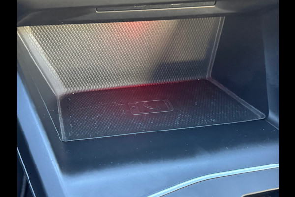 Volkswagen Golf 1.4 eHybrid Style * Camera * Side Assist * Massage * CarPlay *