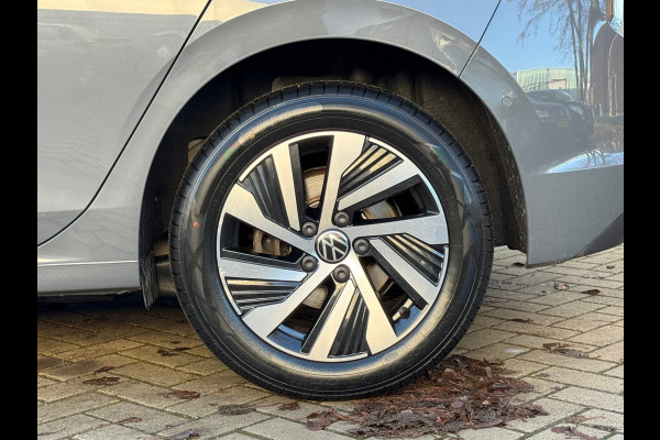 Volkswagen Golf 1.4 eHybrid Style * Camera * Side Assist * Massage * CarPlay *