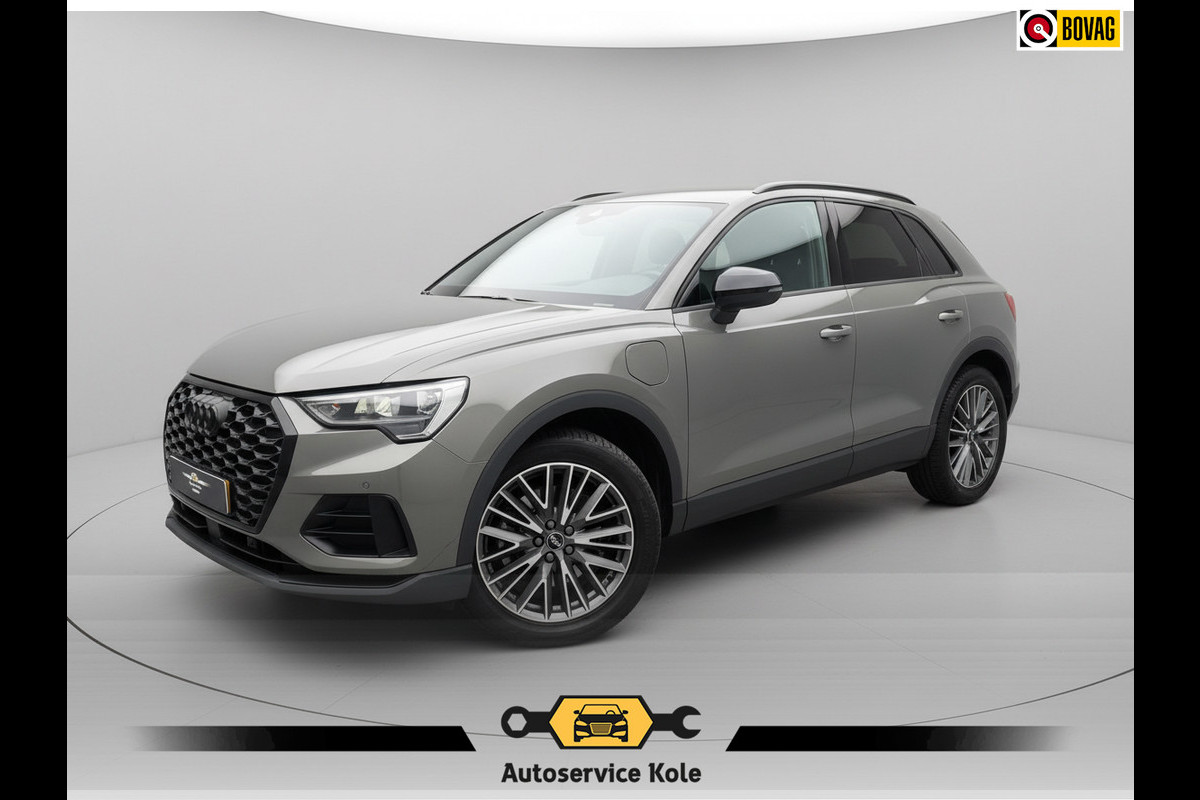 Audi Q3 45 TFSI e S-Line Edition * Navigatie * Stoelverwarming * Side Assist * Adaptieve Cruise Control *