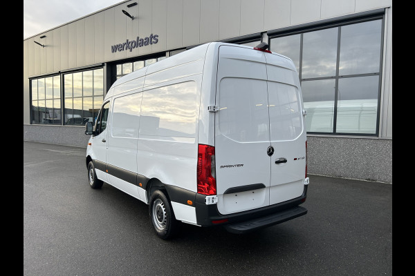 Mercedes-Benz Sprinter 317 CDI L2 H2 Automaat / 360 Camera / MBUX / Navigatie / Cruise control / Airco / 270 Graden achterdeuren