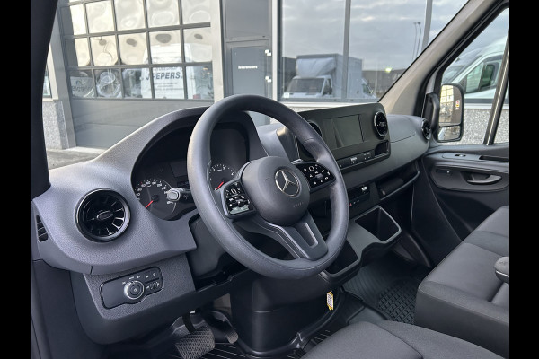 Mercedes-Benz Sprinter 317 CDI L2 H2 Automaat / 360 Camera / MBUX / Navigatie / Cruise control / Airco / 270 Graden achterdeuren