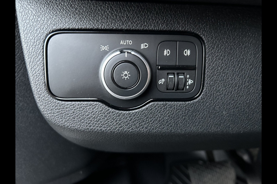 Mercedes-Benz Sprinter 317 CDI L2 H2 Automaat / 360 Camera / MBUX / Navigatie / Cruise control / Airco / 270 Graden achterdeuren