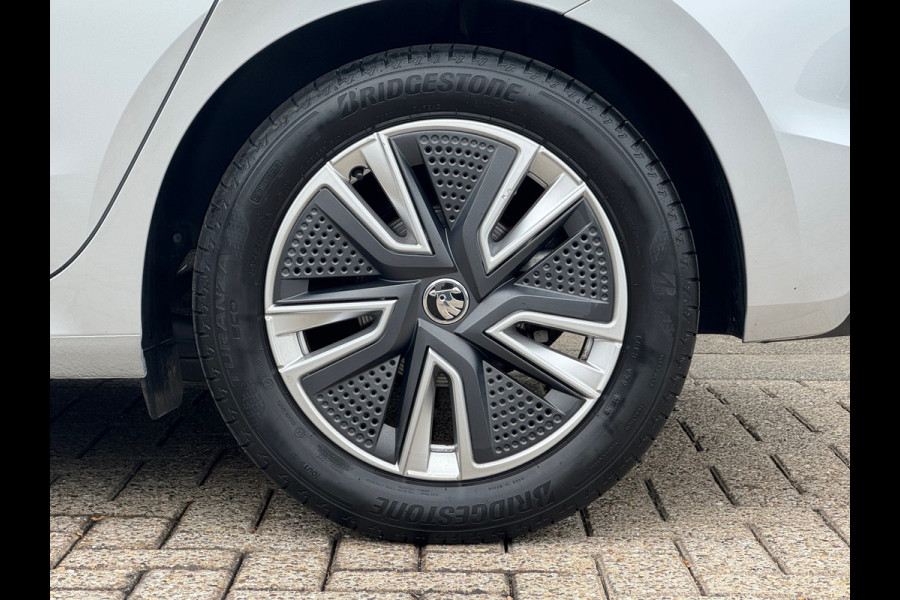 Škoda Fabia 1.0 TSI Style * Camera * Keyless * Virtual Cockpit *