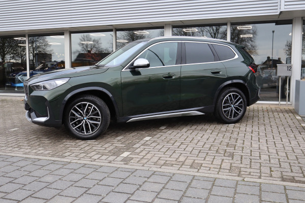 BMW X1 SDrive18i / Navi / Widescreen / Cruise / Climate / Camera / Sfeerverlichting / Voll Leder / 18".