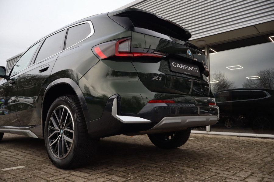 BMW X1 SDrive18i / Navi / Widescreen / Cruise / Climate / Camera / Sfeerverlichting / Voll Leder / 18".