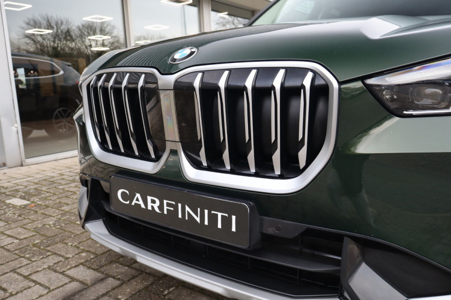 BMW X1 SDrive18i / Navi / Widescreen / Cruise / Climate / Camera / Sfeerverlichting / Voll Leder / 18".