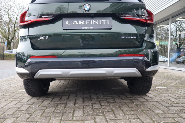 BMW X1 SDrive18i / Navi / Widescreen / Cruise / Climate / Camera / Sfeerverlichting / Voll Leder / 18".