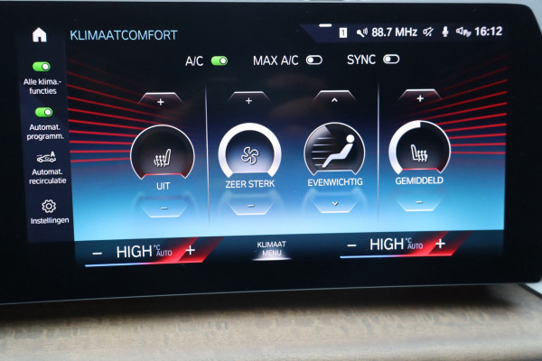 BMW X1 SDrive18i / Navi / Widescreen / Cruise / Climate / Camera / Sfeerverlichting / Voll Leder / 18".