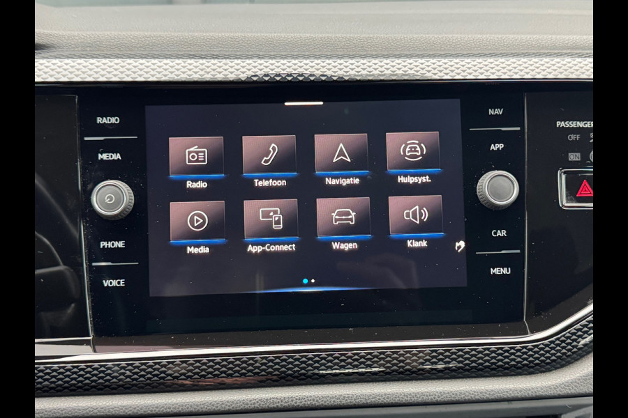 Volkswagen Taigo 1.0 TSI Automaat Life * Navigatie * Parkeersensoren * Adaptieve Cruise Control *